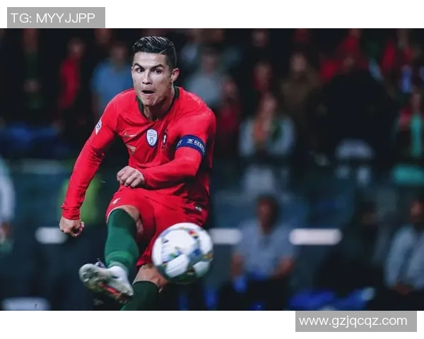 受伤阴影下的足球巨星：从辉煌巅峰到痛苦挣扎的心路历程